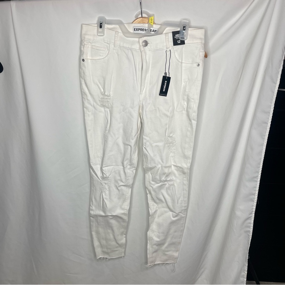Women’s express white high rise jeans